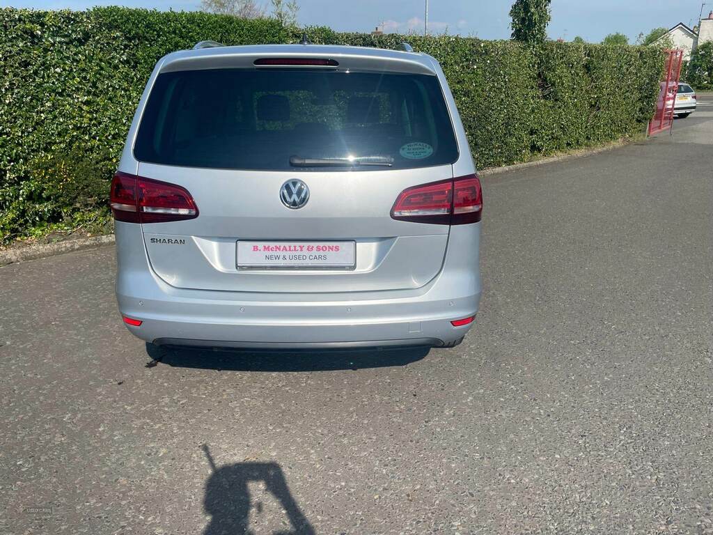 Volkswagen Sharan 2.0 Tdi Scr 150 Se Nav Dsg Silver #4