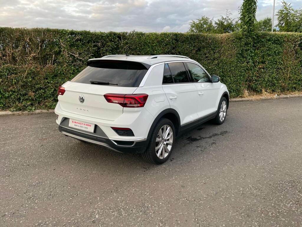 Volkswagen T-Roc 1.5 Tsi Evo Sel Dsg White #2