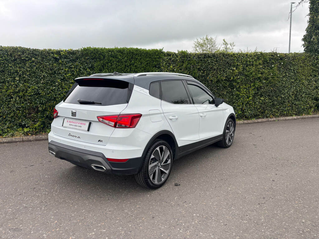 Seat Arona 1.0 Tsi 115 Fr Sport Dsg HSZ9042 White #2