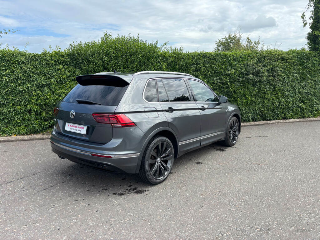 Volkswagen Tiguan 2.0 Tdi 150 R-line Dsg VO18JUY Grey #2