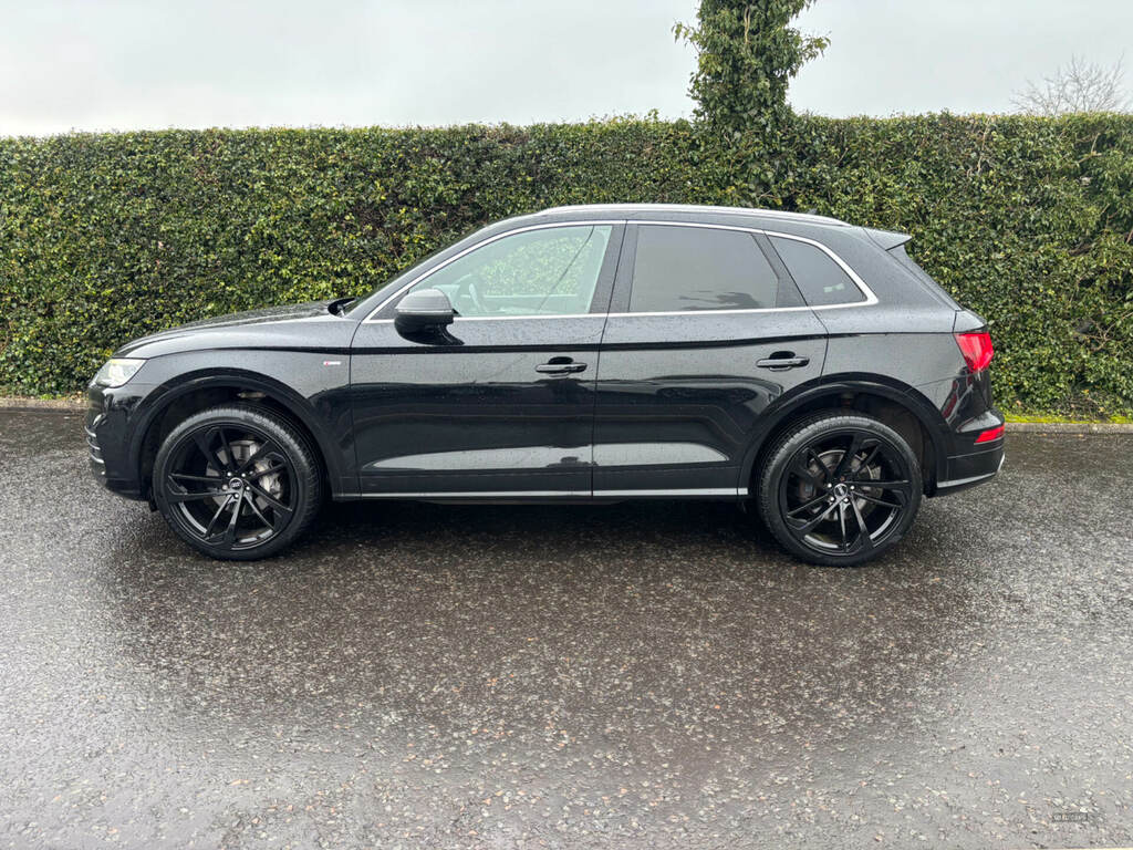 Audi Q5 40 Tdi Quattro S Line S Tronic YT19GZY Black #4