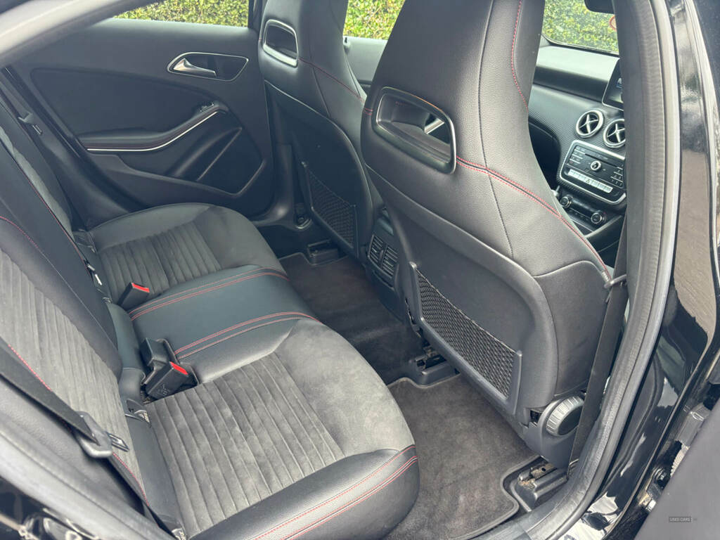 Mercedes-Benz A Class A200d Amg Line VE16FLF Black #4