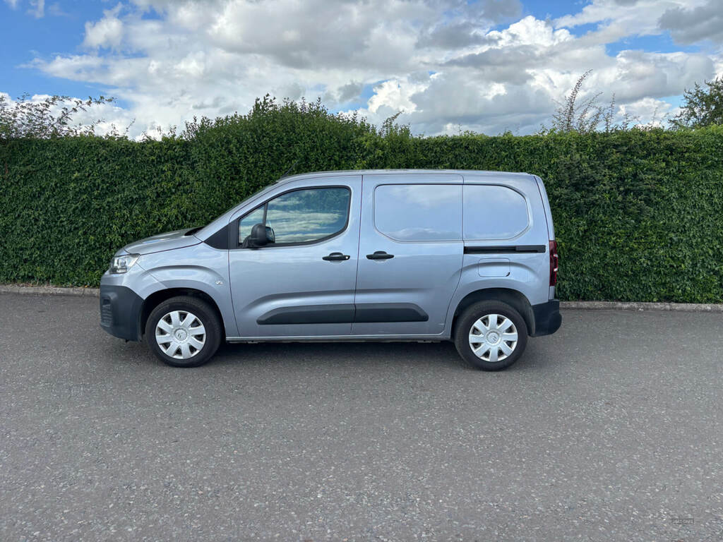 Citroen Berlingo 1.5 Bluehdi 1000Kg Enterprise 100Ps OE70OFY Grey #3