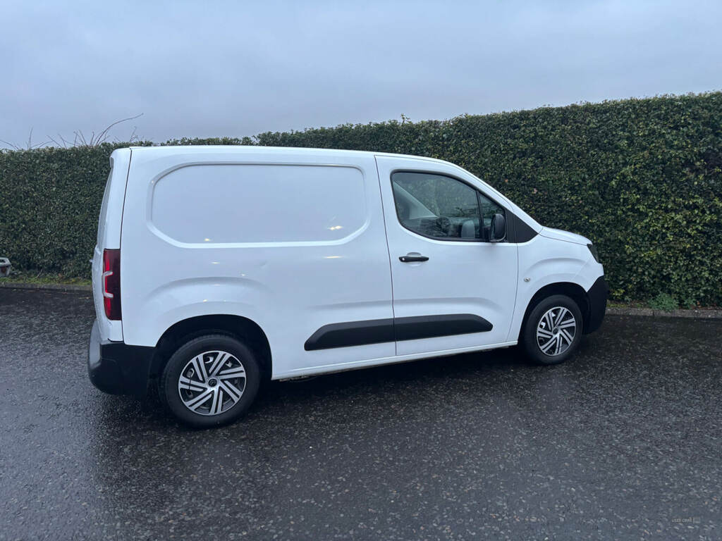 Citroen Berlingo 1.5 Bluehdi 650Kg X 75Ps YHZ1767 White #4