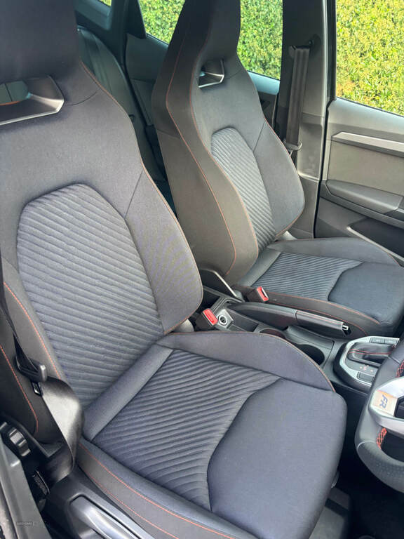 Seat Arona 1.0 Tsi 115 Fr Black Edition Dsg HMZ9298 Black #4