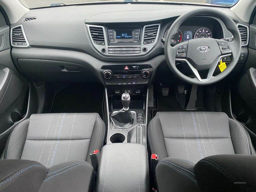 Hyundai Tucson 1.7 Crdi Blue Drive S 2Wd Brown #4