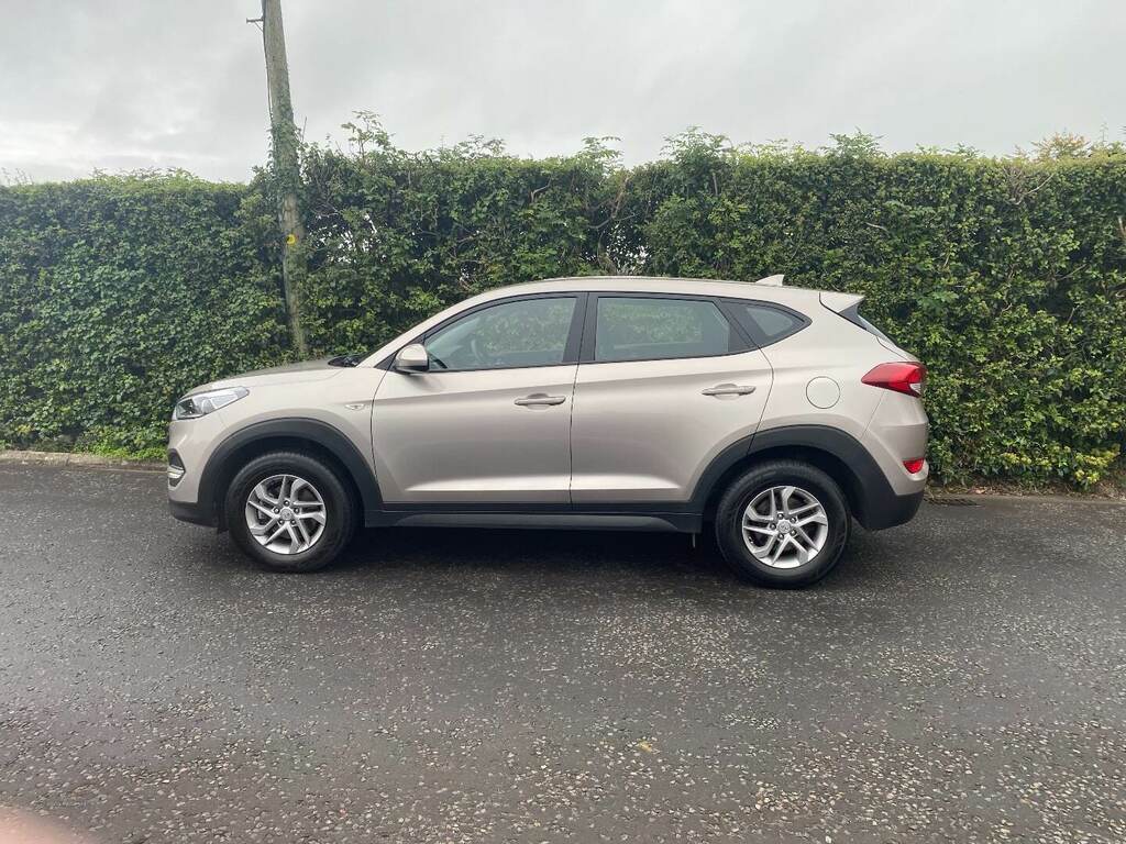Hyundai Tucson 1.7 Crdi Blue Drive S 2Wd Brown #3
