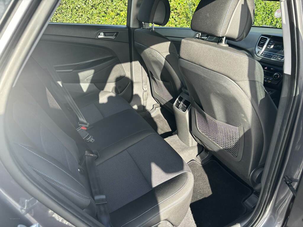 Hyundai Tucson 1.7 Crdi Blue Drive Se 2Wd Grey #4