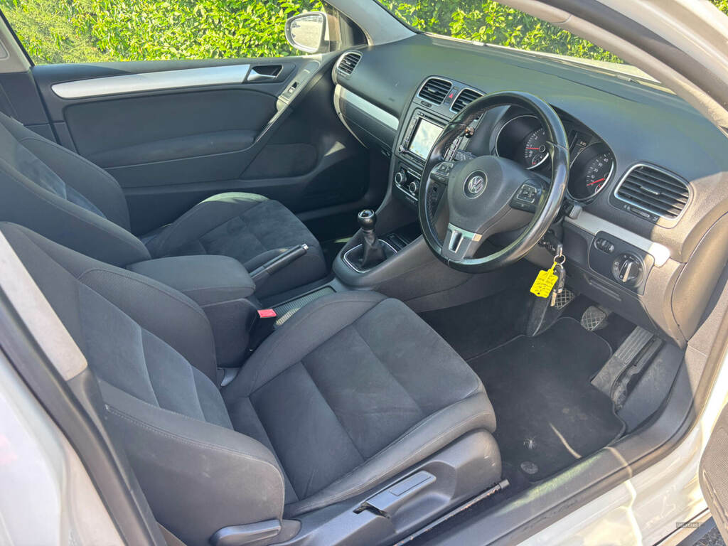 Volkswagen Golf 1.4 Tsi 160 Gt KX60TKN White #3