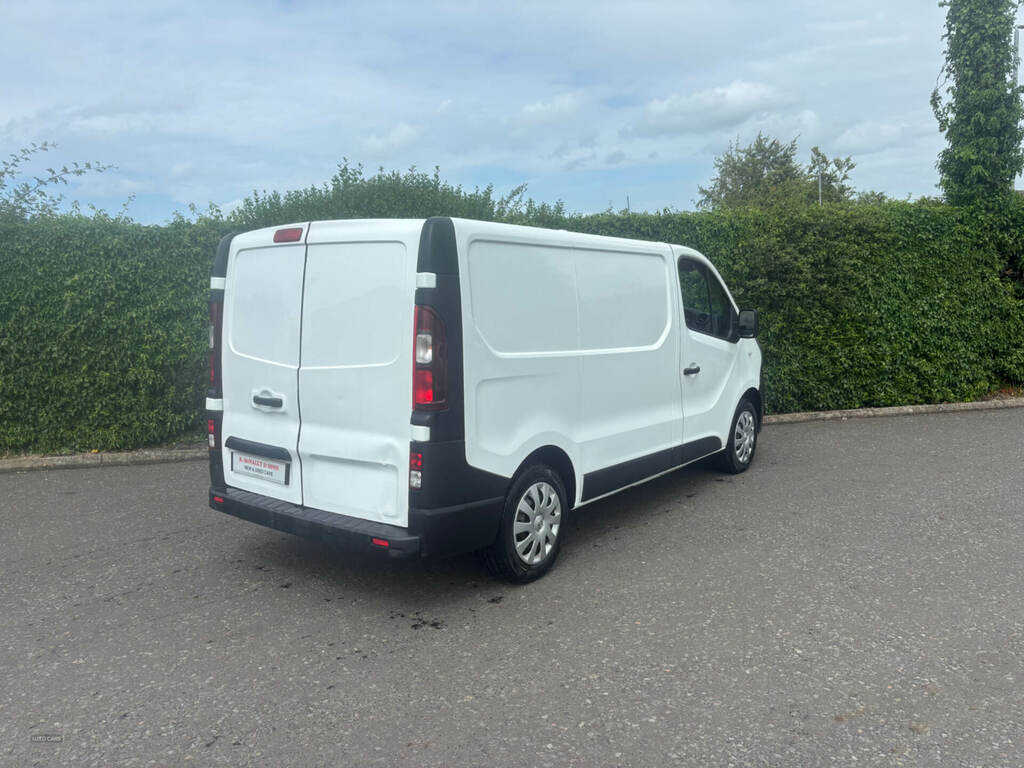 Vauxhall Vivaro 2700 1.6Cdti 120Ps H1 Van IGZ5247 White #3