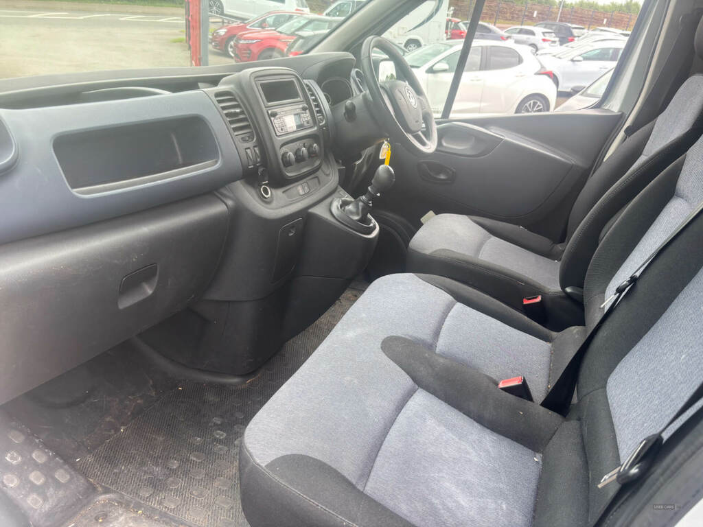 Vauxhall Vivaro 2700 1.6Cdti 120Ps H1 Van IGZ5247 White #4