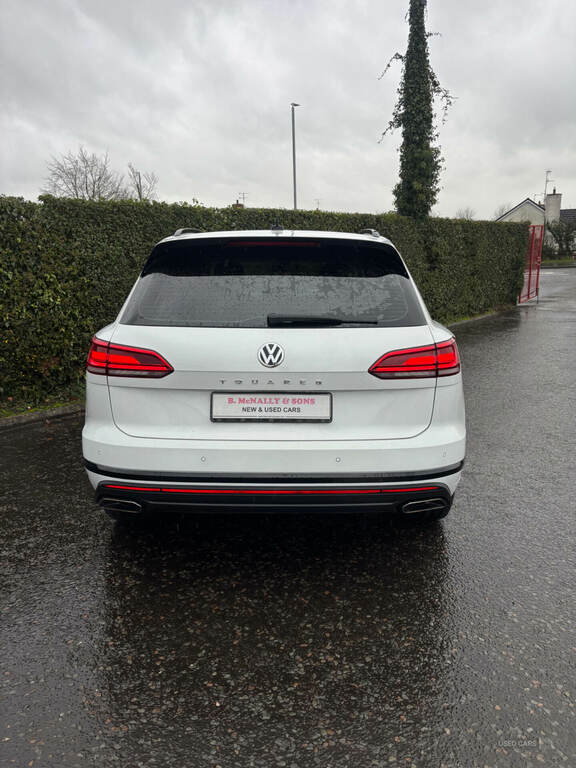 Volkswagen Touareg 3.0 V6 Tdi 4Motion Sel Tip DHZ22 White #3