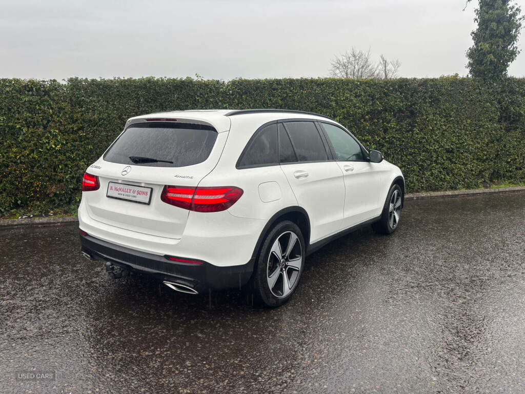 Mercedes-Benz GLC Class Glc 220D 4Matic Urban Edition 9G-tronic LR68KUG White #2