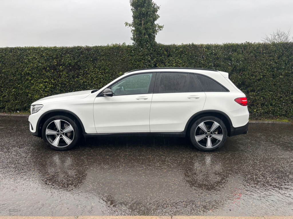 Mercedes-Benz GLC Class Glc 220D 4Matic Urban Edition 9G-tronic LR68KUG White #3