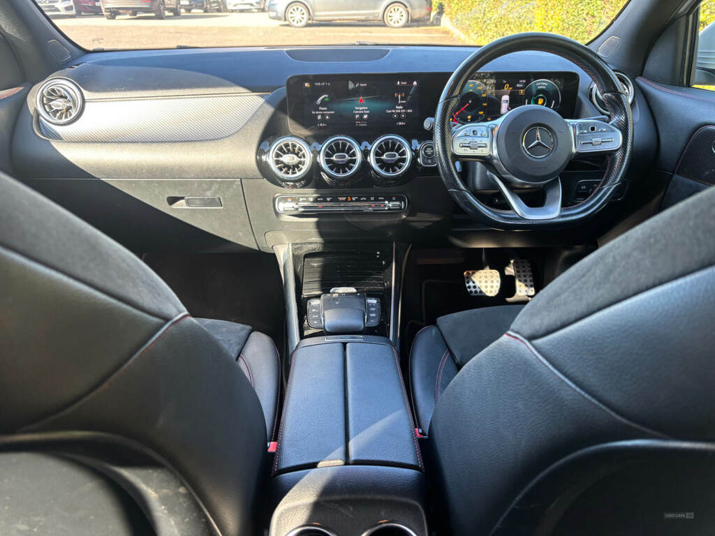 Mercedes-Benz GLA Class Gla 200D Amg Line Premium GX21SFF White #6