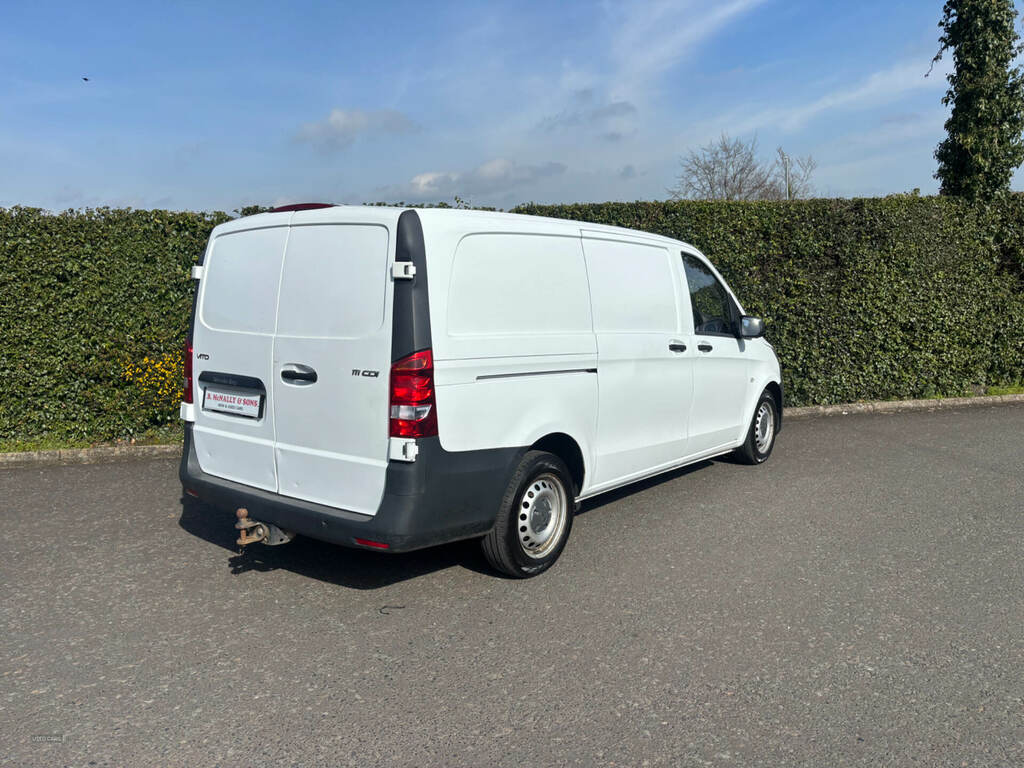Mercedes-Benz Vito 111Cdi Van White #3
