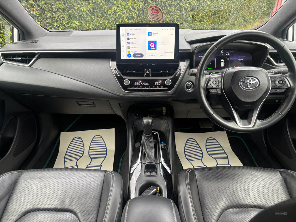 Toyota Corolla 2.0 Hybrid Excel Cvt AMZ8344 White #5