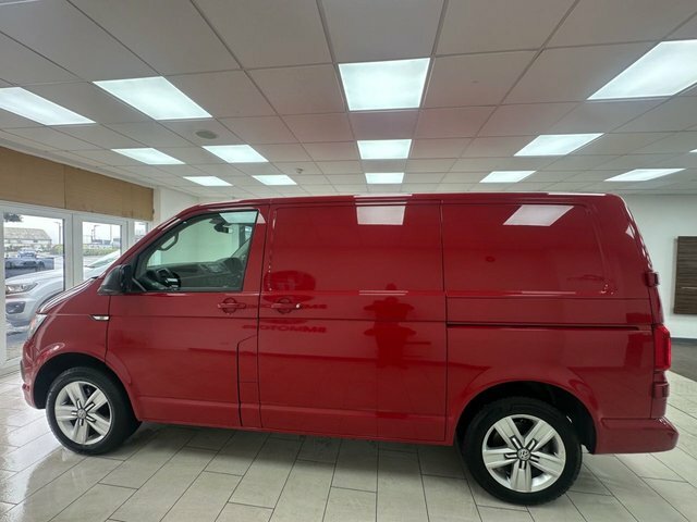 Volkswagen Transporter 2.0 Tdi T32 Bluemotion Tech Highline Panel Van RA65YXP Red #5
