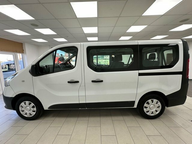 Renault Trafic 1.6 Dci 27 Business Minibus Double Cab MH19KCA White #6