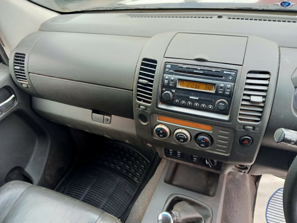 Nissan Navara Dci Se Grey #8