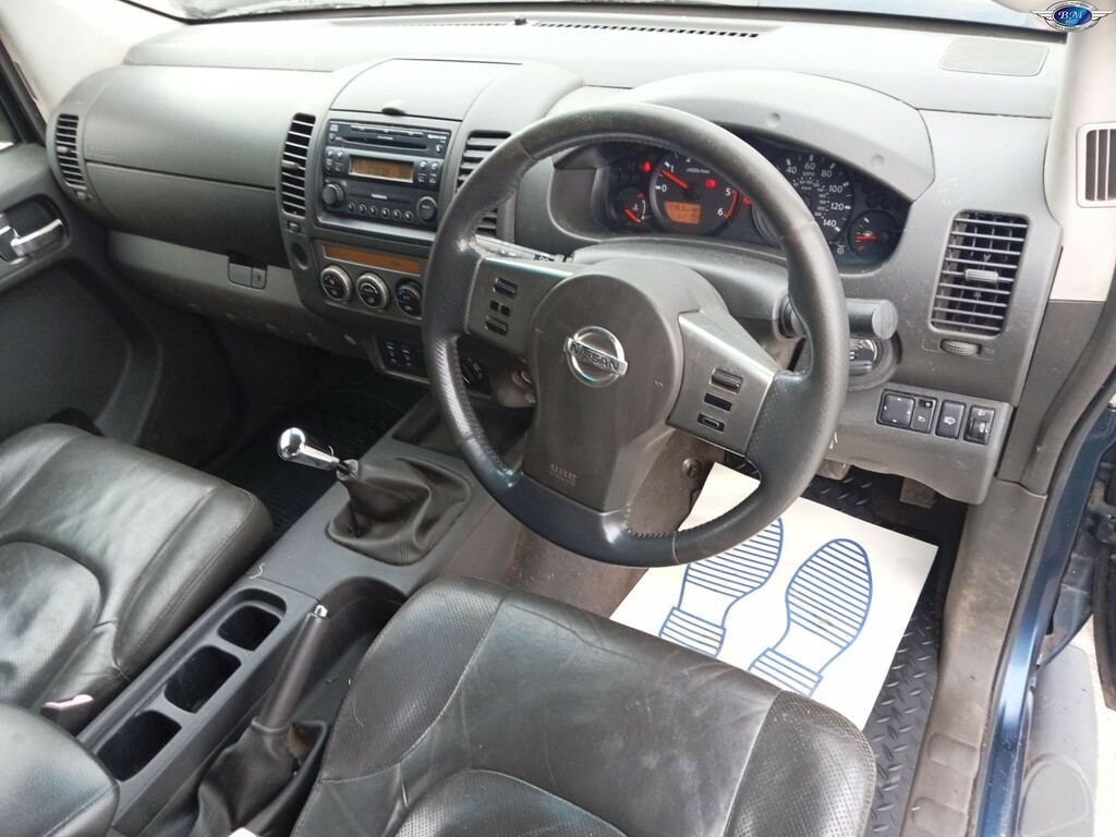 Nissan Navara Dci Se Grey #2