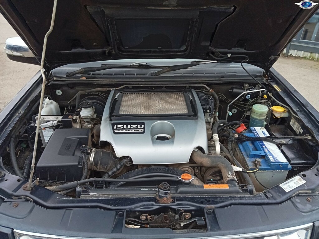 Isuzu Rodeo Pickup Silver #18