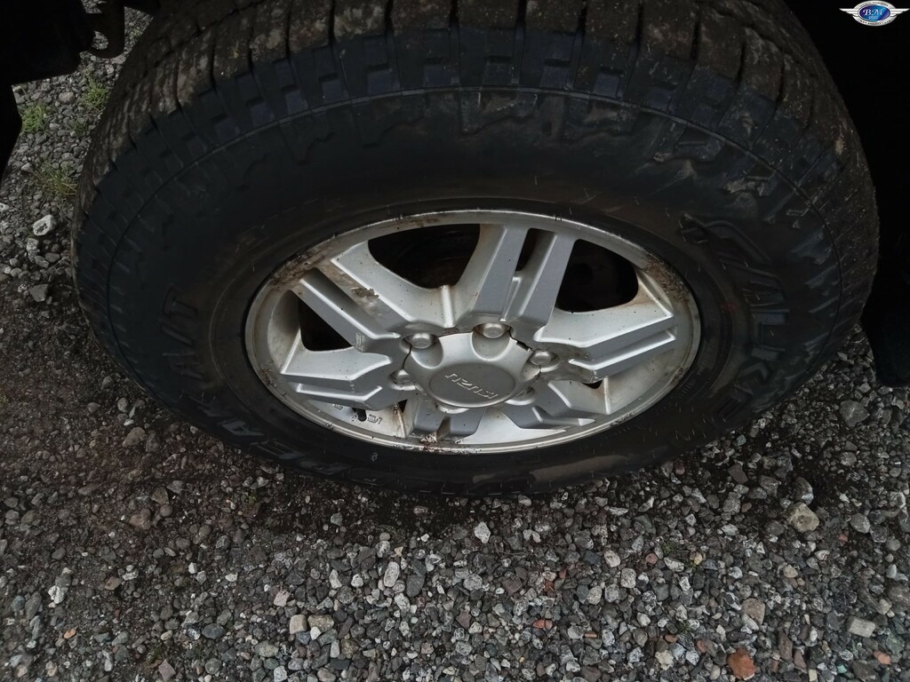 Isuzu Rodeo Pickup Silver #19