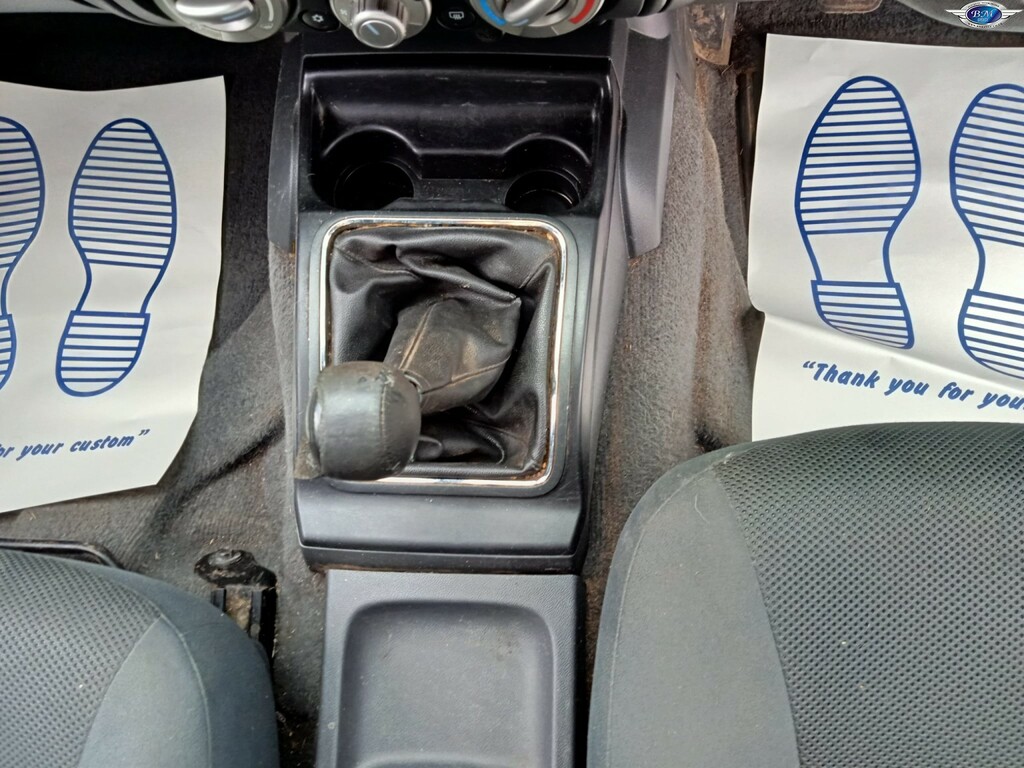 Isuzu Rodeo Pickup Silver #9