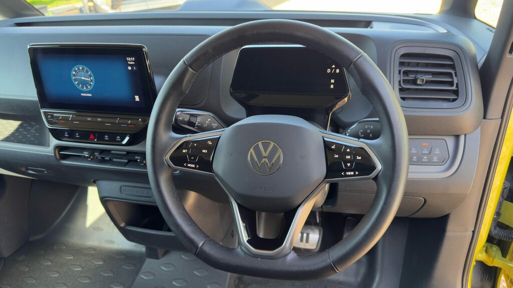 Volkswagen ID.Buzz Commerce Plus RO23GWJ Yellow