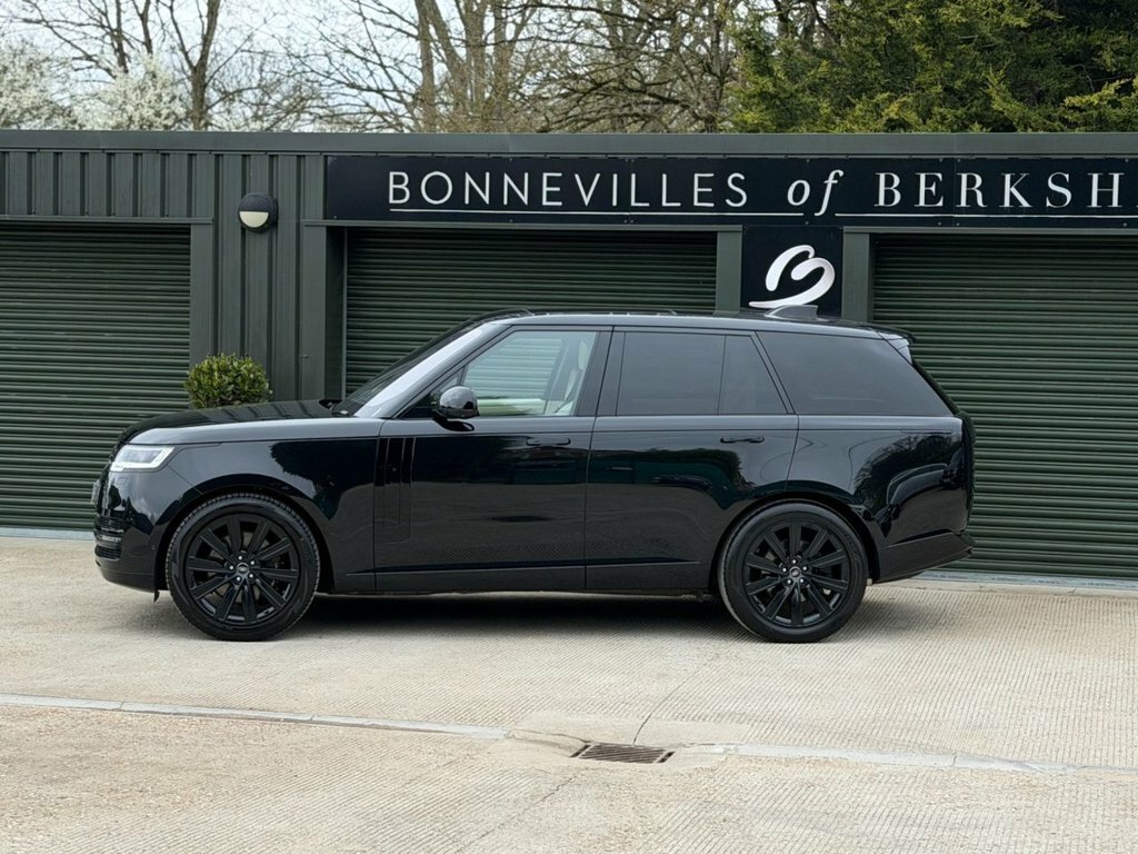 Land Rover Range Rover 4.4L Autobiography 5dr ND23ATZ Black #2