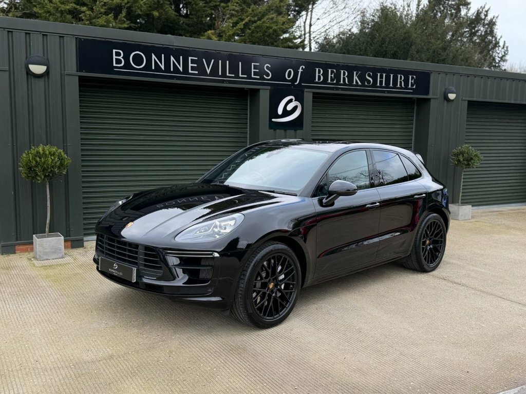 Porsche Macan 2.9L Turbo Black #6