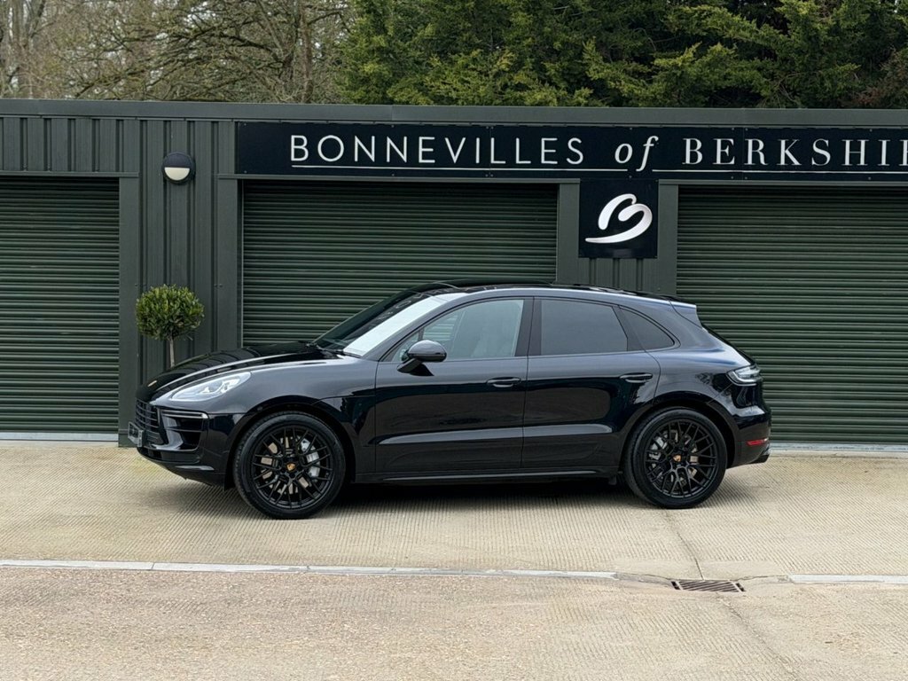 Porsche Macan 2.9L Turbo Black #5
