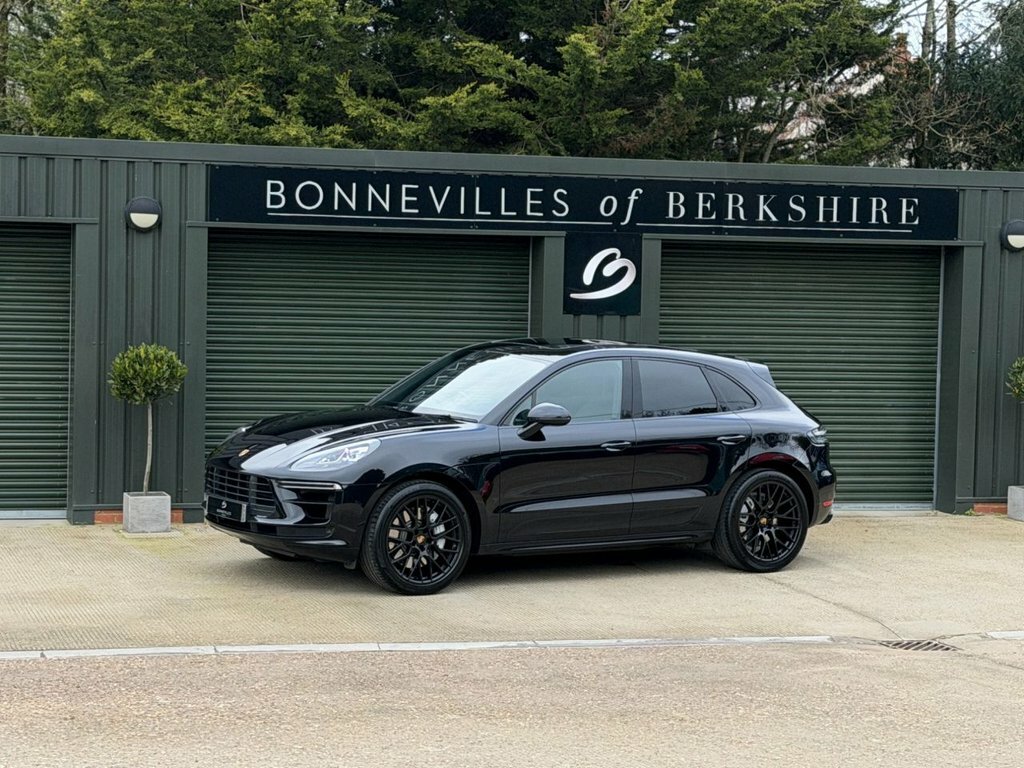 Porsche Macan 2.9L Turbo Black #4