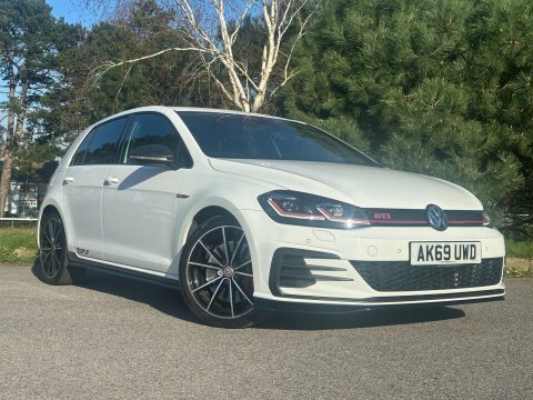 Volkswagen Golf 2019 69 2.0 White