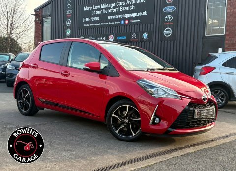 Toyota Yaris 1.5 Yaris Design Red