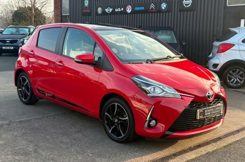 Toyota Yaris 1.5 Yaris Design DN67UBZ Red #3
