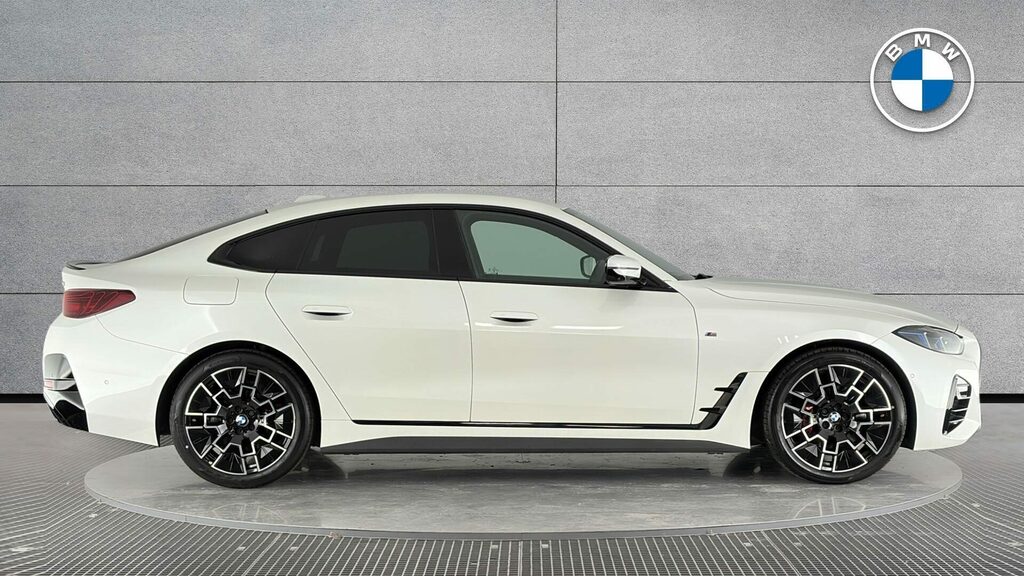 BMW 4 Series Coupe YC25BJX White #3
