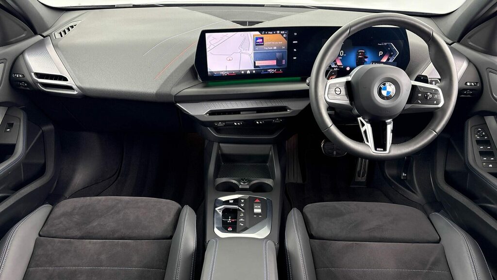 BMW 1 Series Sports YG75FWN Black #4