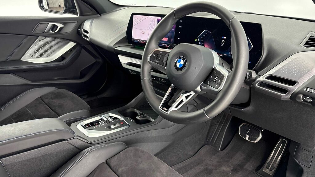 BMW 1 Series Sports YG75FWN Black #6