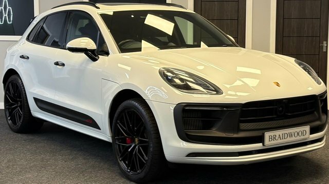 Porsche Macan Suv SV22LHF White #3