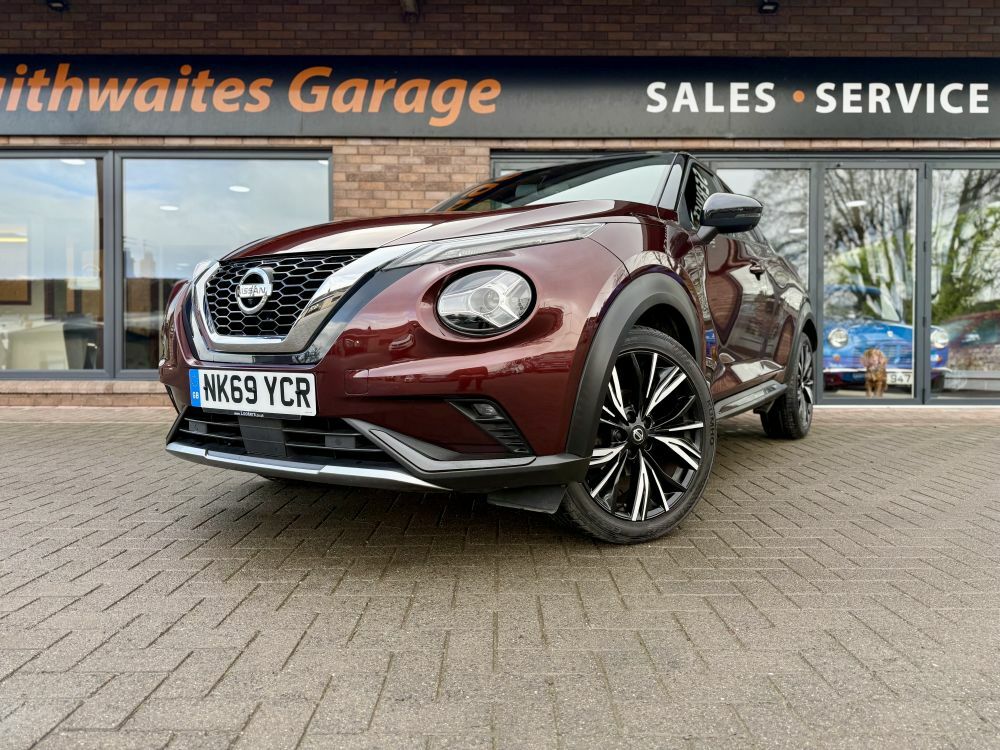 Nissan Juke 1.0 Dig-t Tekna Dct Red