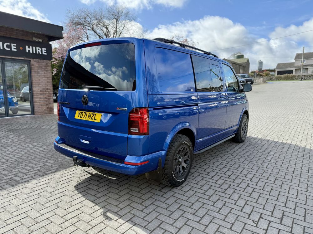 Volkswagen Transporter 2.0 Bitdi T32 Highline Kombi Dsg 4Motion YD71HZL Blue #3