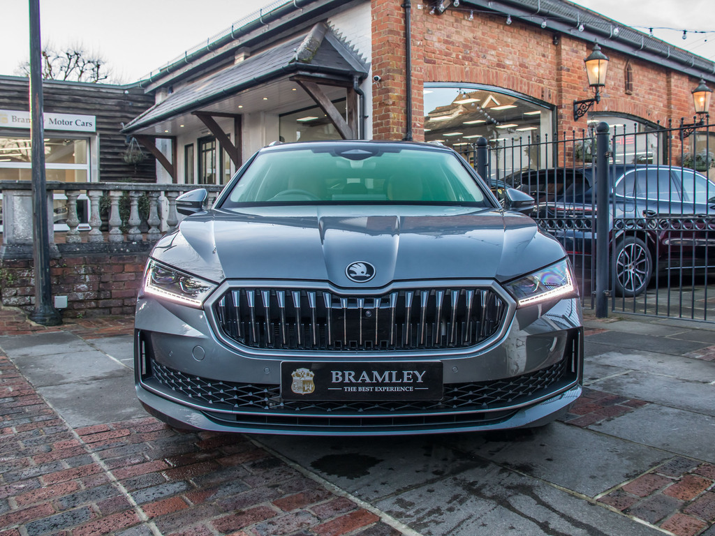 Skoda Superb Automatic KY75MBO #4
