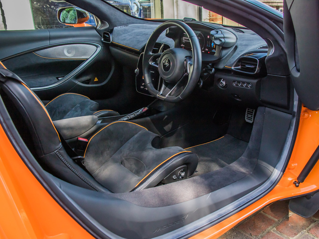 McLaren Artura V6 Phev Dct YD74JVN Silver #7