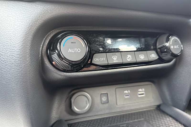Nissan Juke 1.0 Dig-t N-connecta Dct Black