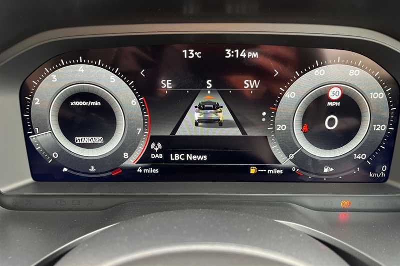 Nissan Qashqai 1.3 Dig-t Mh N-connecta BW75CZR Black #4