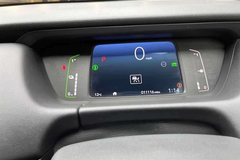 Honda Jazz 1.5 I-mmd Hybrid Advance Ecvt AV23ZXX White #2