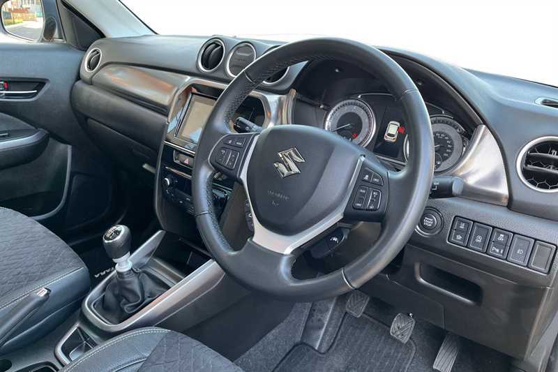 Suzuki Vitara 1.4 Boosterjet 48V Hybrid Sz5 Yellow #4