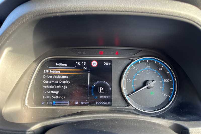 Nissan Leaf 110Kw N-connecta 39Kwh DS72LGC Grey #3