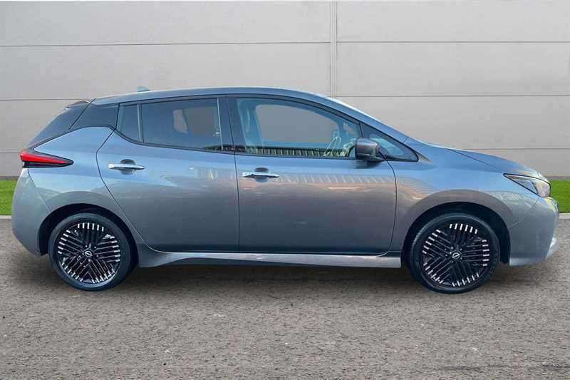 Nissan Leaf 160Kw E Tekna 59Kwh MT72VXM Silver #3